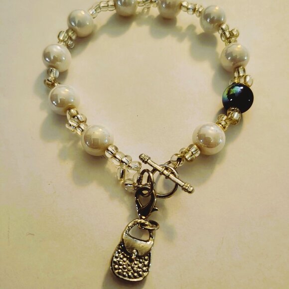 Pearly Pink Bracelet - Picture 1 of 1